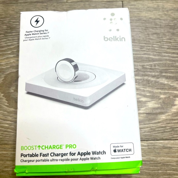 Belkin BOOSTCHARGE PRO Portable Fast Charger for Apple Watch - White series 7 - Picture 1 of 3